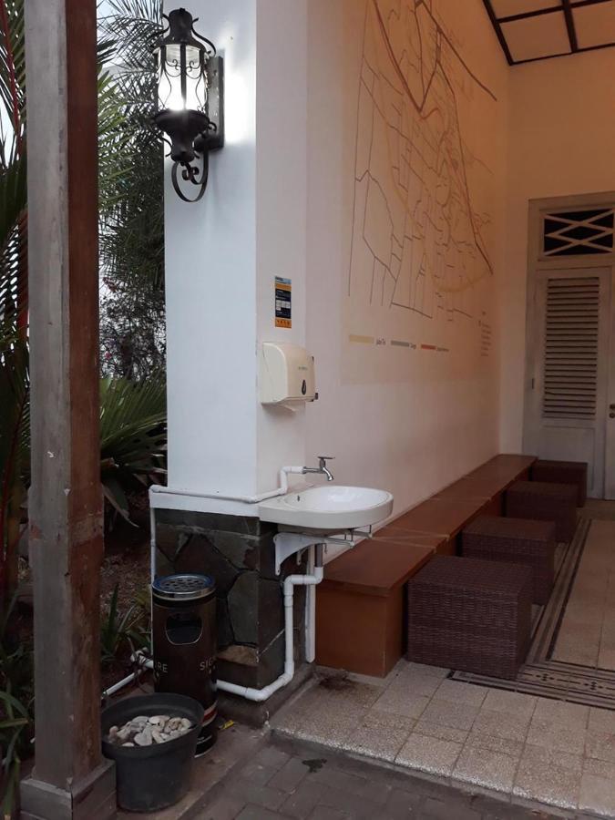Mexolie Hotel Kebumen Екстер'єр фото