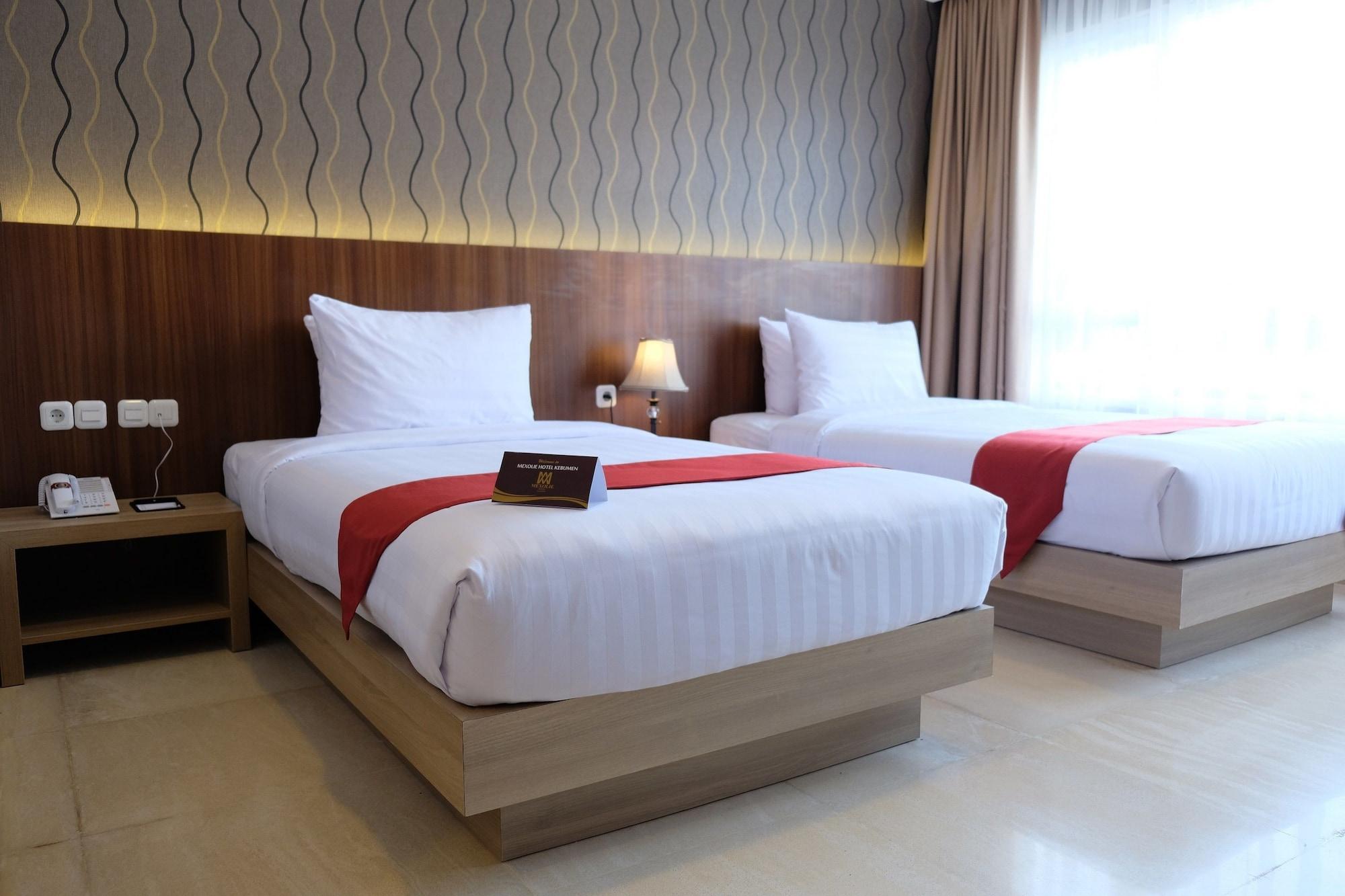 Mexolie Hotel Kebumen Екстер'єр фото