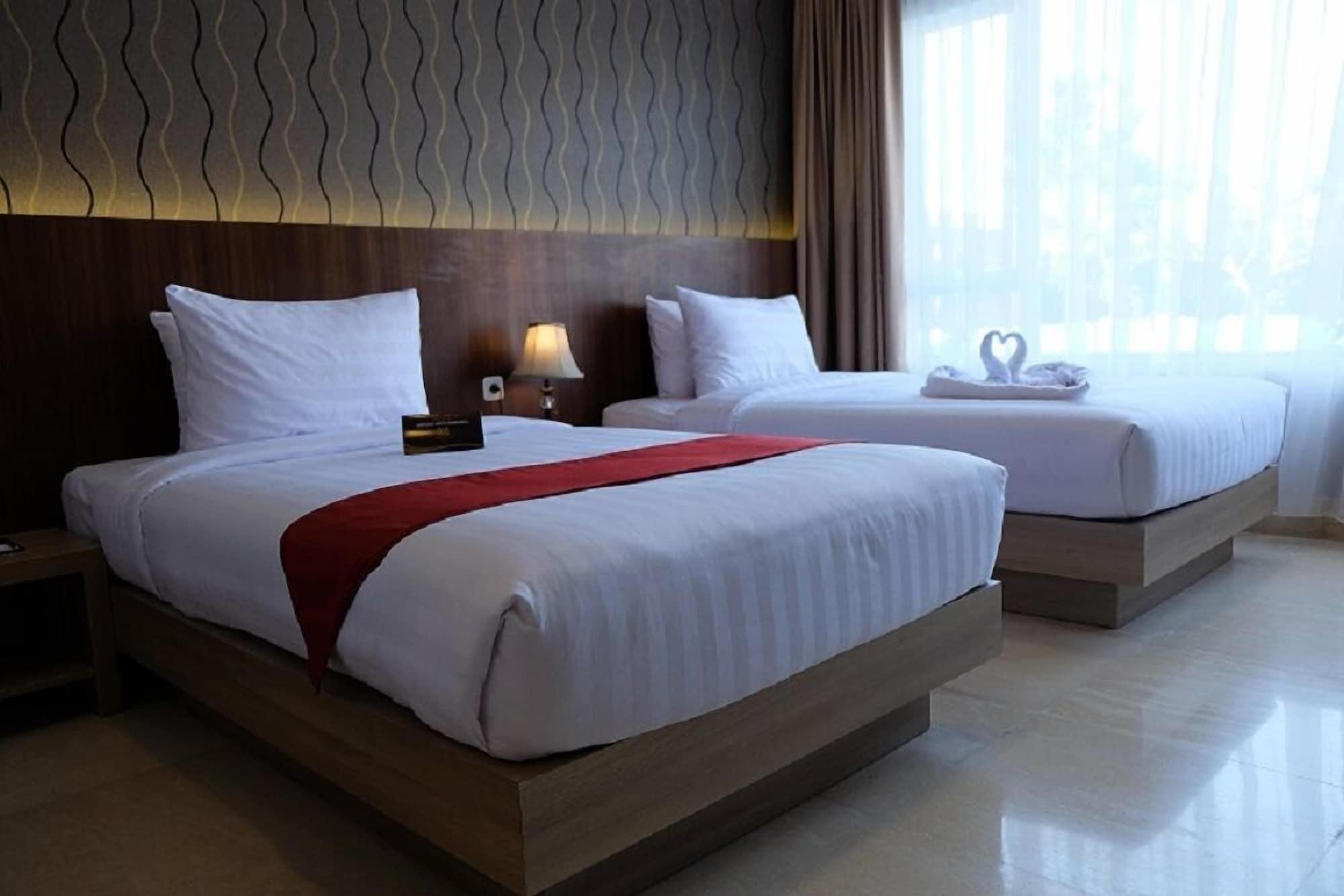 Mexolie Hotel Kebumen Екстер'єр фото