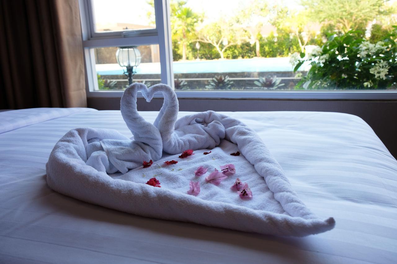 Mexolie Hotel Kebumen Екстер'єр фото