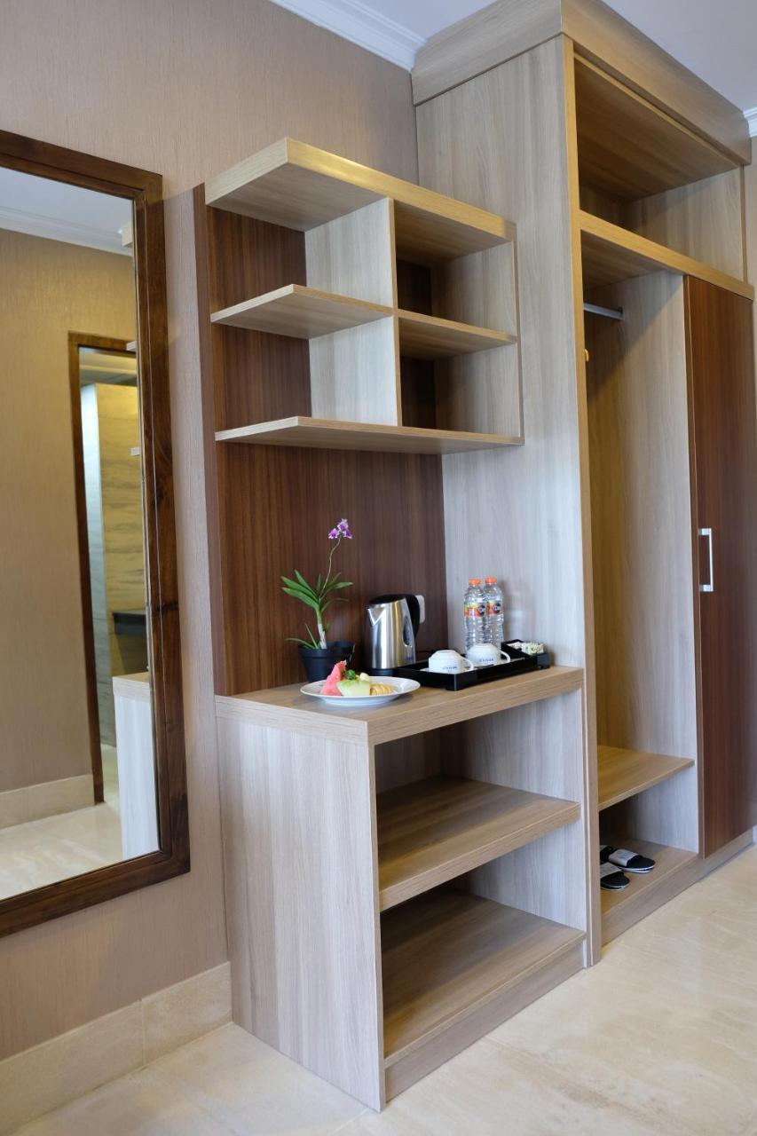Mexolie Hotel Kebumen Екстер'єр фото