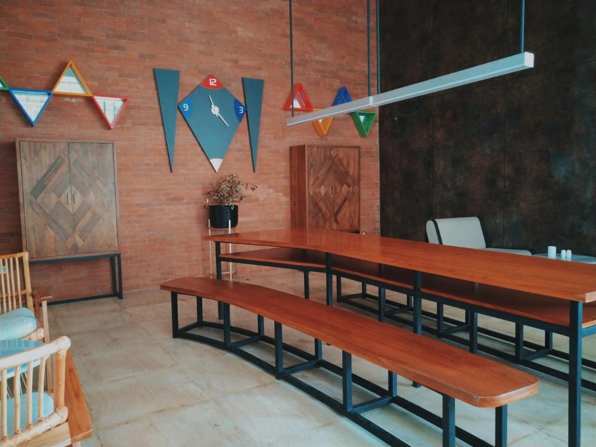 Mexolie Hotel Kebumen Екстер'єр фото